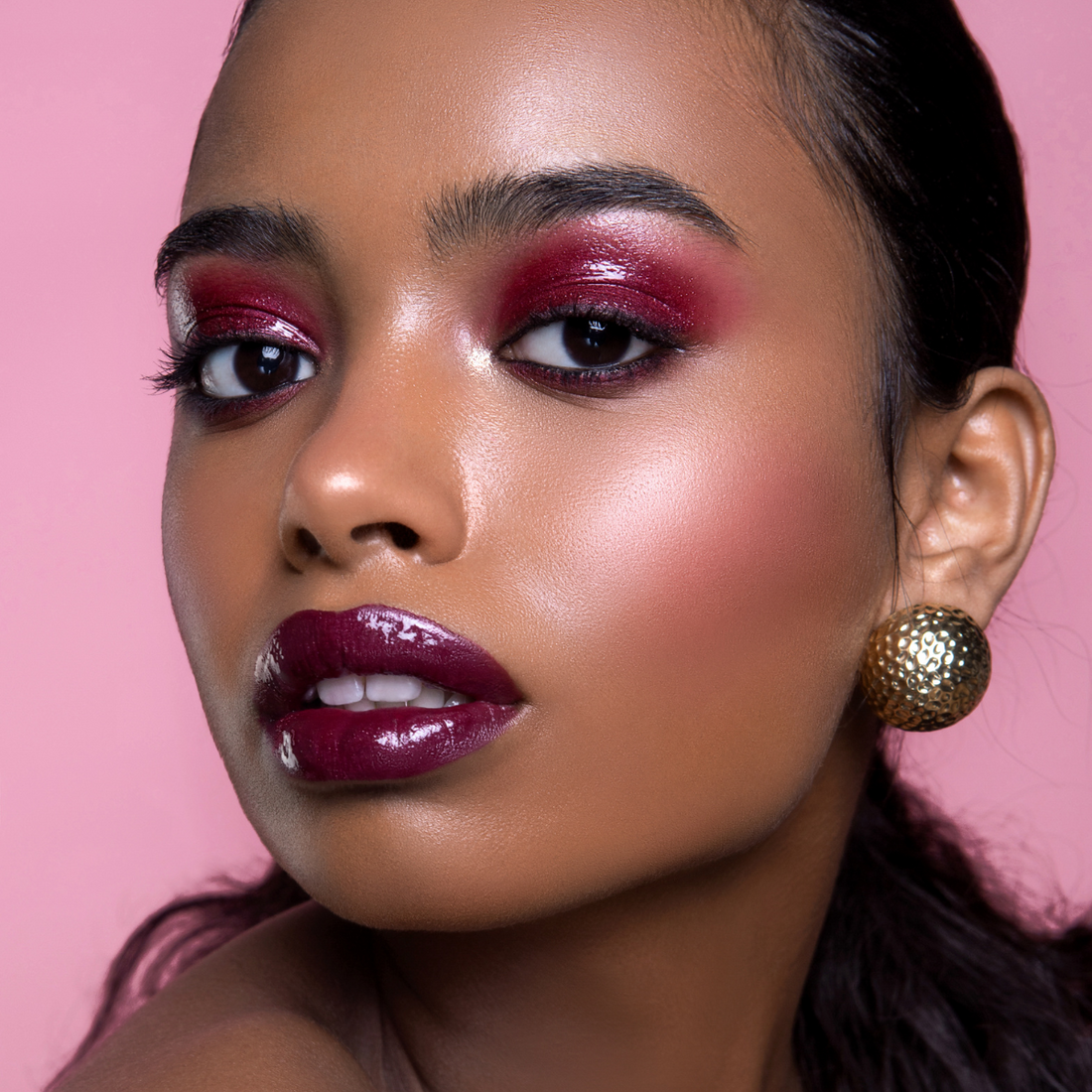 6 Game-Changing Loose Powder Tips You Need for a Flawless Makeup Routine