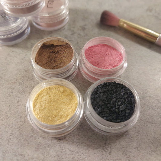 Best Eyeshadow Set for Blue Eyes – Amber Dusk (4 Curated Shades)